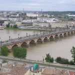 Bordeaux, město slavné historie a světoznámého červeného vína