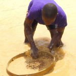 Krvavé diamanty stále nejsou minulostí. I dnes je hrozivá historie stále živá