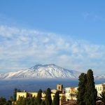 Stálá hrozba na Sicílii. Etna nehrozí jen výbuchy, ale i sesunem do moře