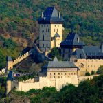 Ženám vstup zakázán. Karlštejn je domovem mnoha mýtů, které se často prezentují jako fakta