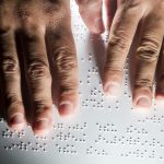Génius, který umožnil slepým číst. Kdo byl Louis Braille?