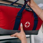 Bez lékárničky ani na krok: Jaké léky si zabalit na cesty?