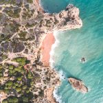 Zimní slunce v Evropě: Kam se vyrazit aspoň trochu zahřát?